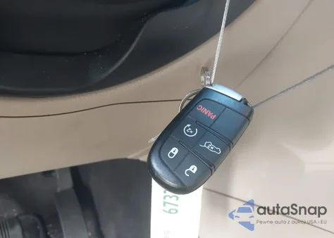 2019 Jeep Grand Cherokee Limited 4X2 from USA, damaged, VIN 1C4RJEBG8KC556313